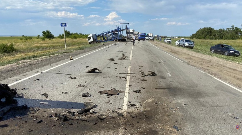 Один человек погиб, двое детей пострадали в страшном ДТП под Камышином